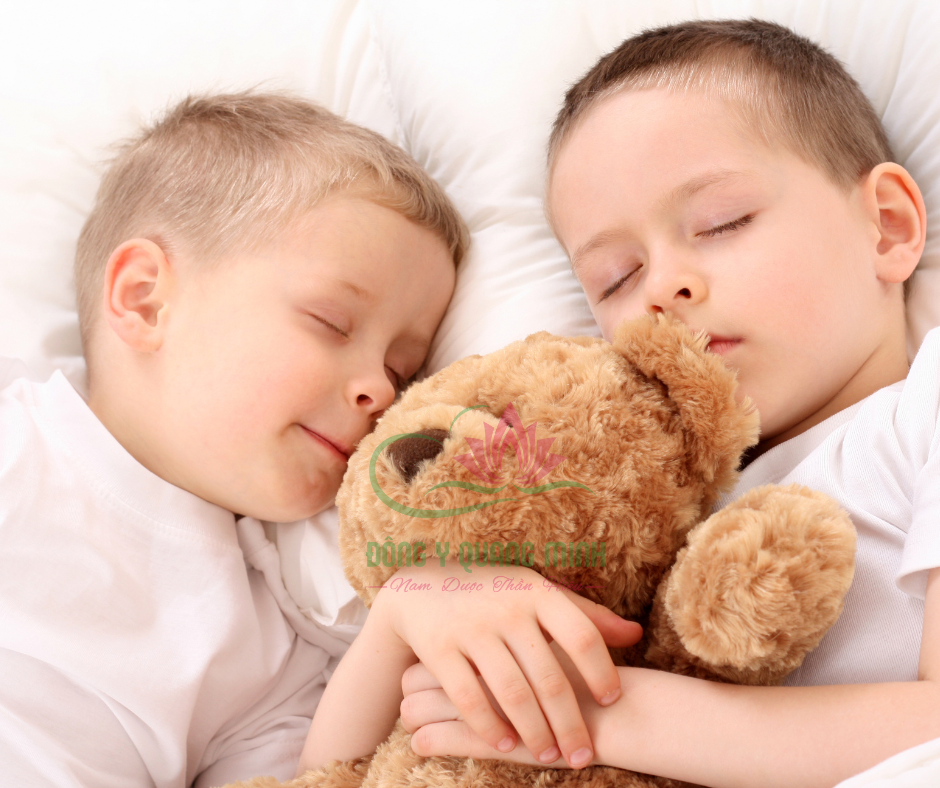 viêm họng có nên uống kháng sinh