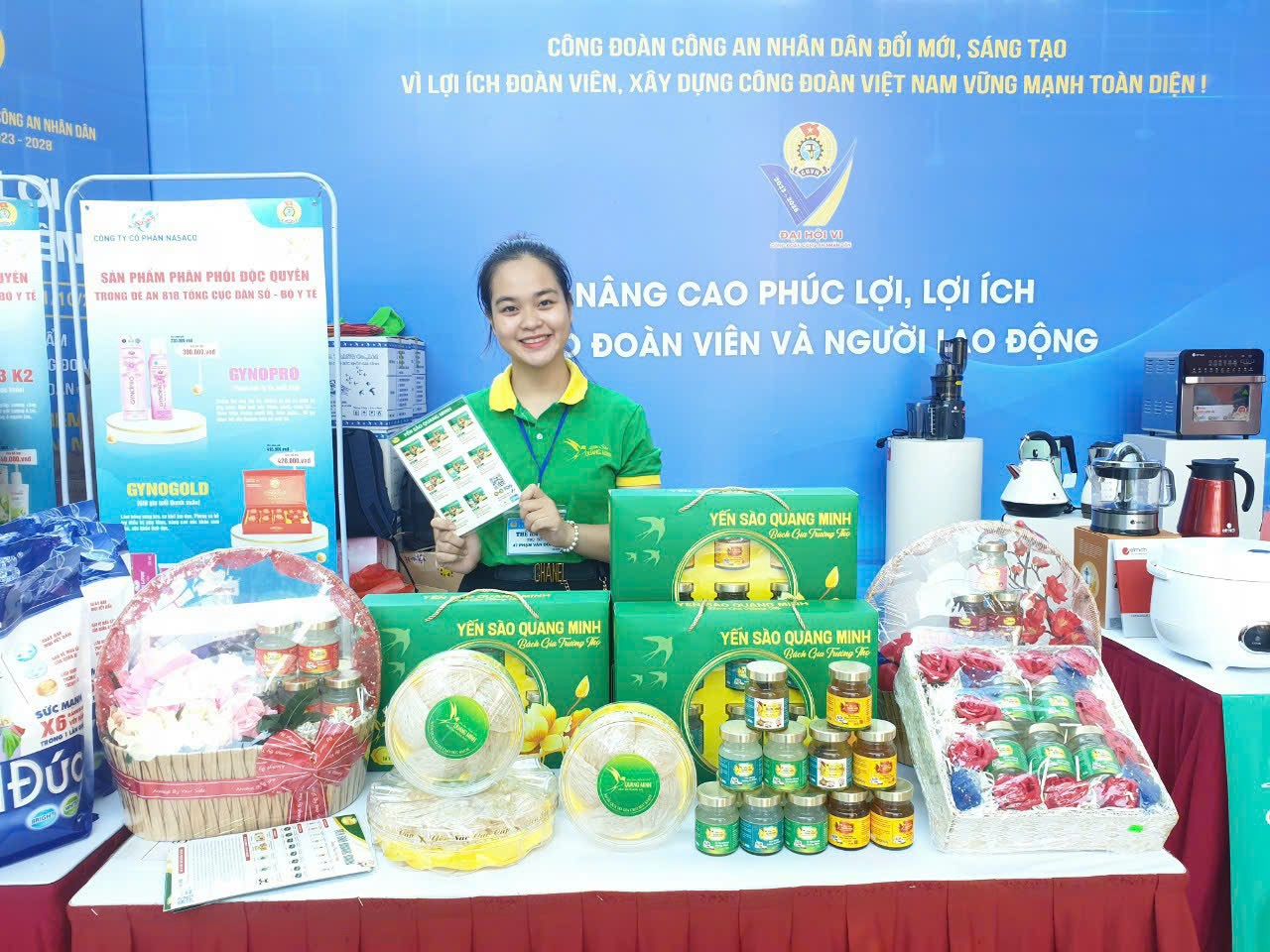 Yến Sào Quang Minh Tham Dự Đại Hội Công Đoàn Công An Nhân Dân Lần Thứ VI